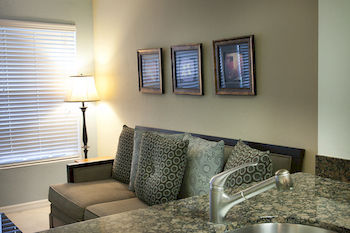 Colindale Apartments Williams Town ภายนอก รูปภาพ